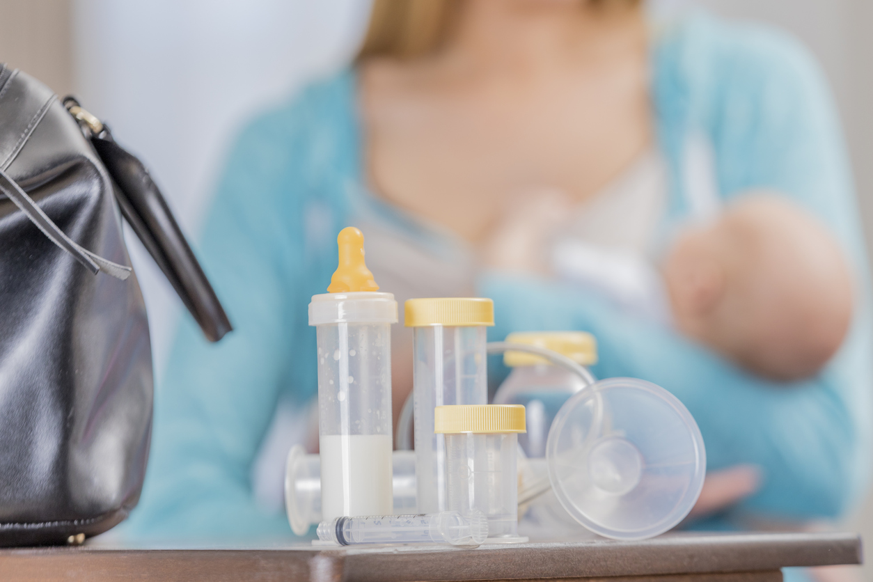 Grossesse et allaitement : les produits de parapharmacie à connaître